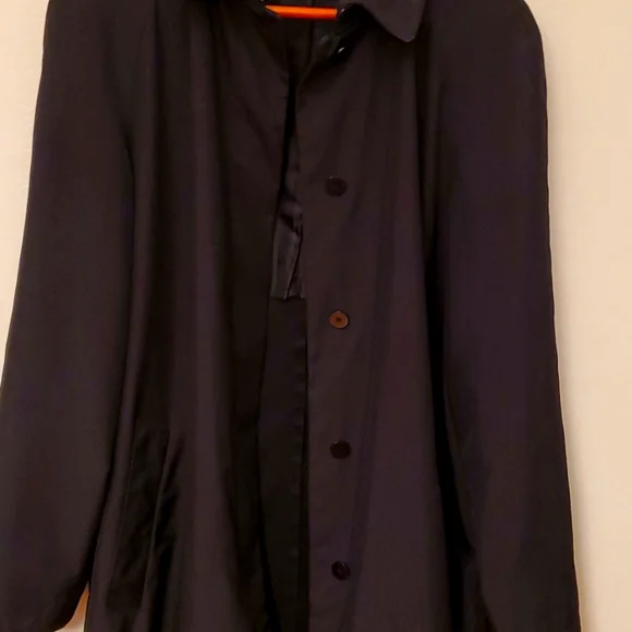 City DKNY black trench coat with hidden button closure - Picture 6 of 8